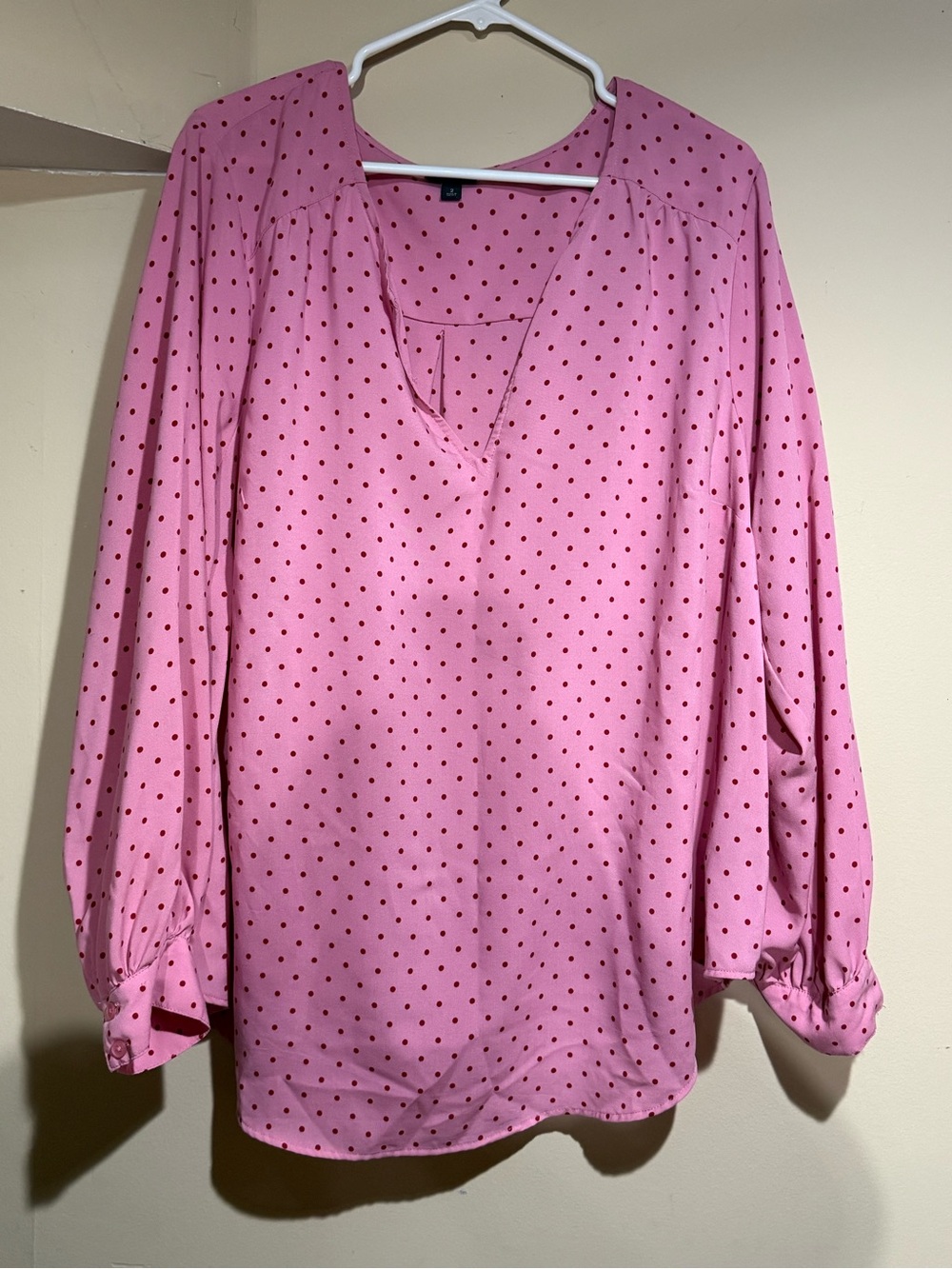 Torrid Harper Blouse – Size 2 – Pink/Red Polka Dot – Like New